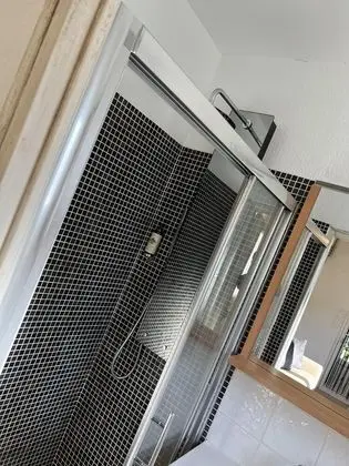 Standard Apart Daire, Banyolu/Duşlu