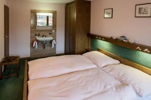 Standard Apart Daire, 3 Yatak Odası, Dağ Manzaralı, Bahçeli (((4)))