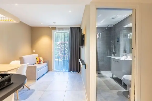 Executive Stüdyo, Birden Çok Yatak, Teras (One Double Bed One Sofa Bed)