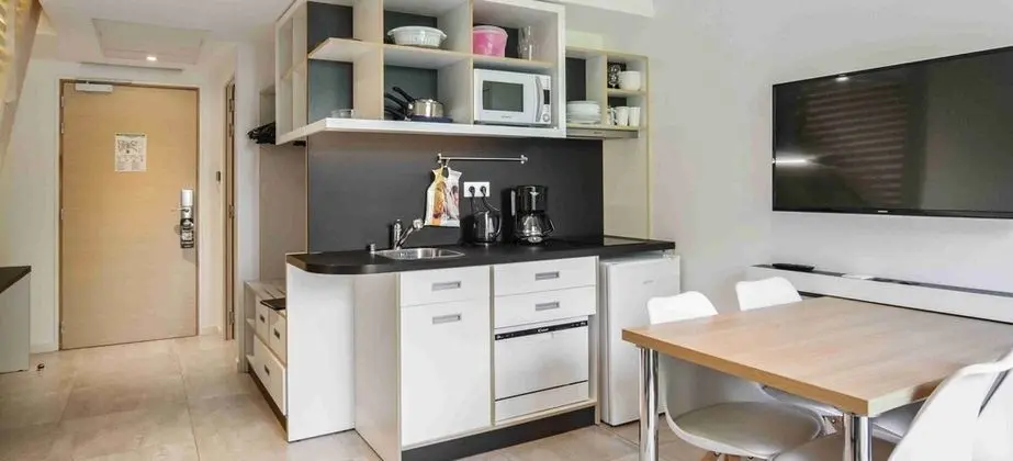 Executive Stüdyo, Birden Çok Yatak, Teras (One Double Bed One Sofa Bed)
