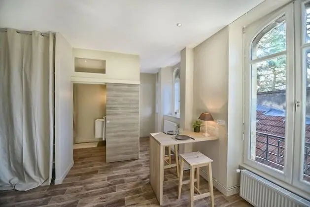 Deluxe Apart Daire, Banyolu/Duşlu, Park Manzaralı (Studio Courbet)
