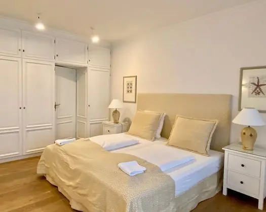 Apart Daire, Veranda