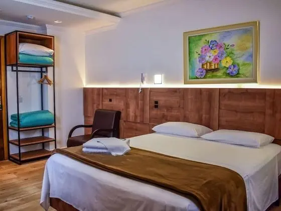 Deluxe Tek Büyük Yataklı Oda