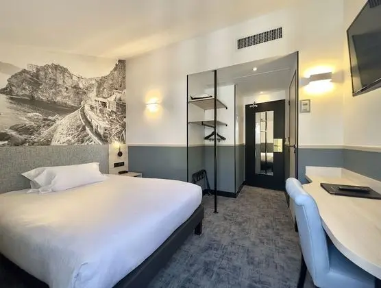 Comfort Tek Büyük veya İki Ayrı Yataklı Oda