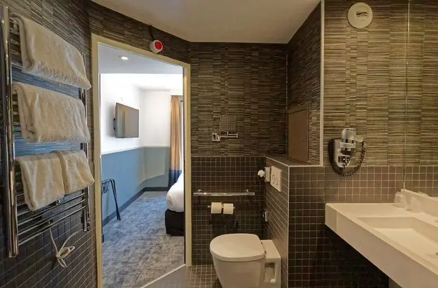 Comfort Tek Büyük veya İki Ayrı Yataklı Oda