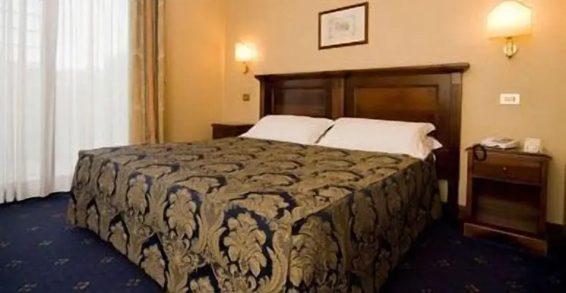 Standard Tek Büyük veya İki Ayrı Yataklı Oda