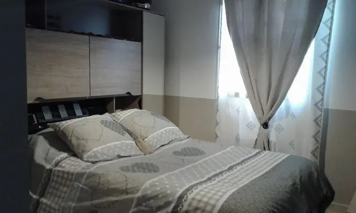 Tek Büyük Yataklı Oda, Sigara İçilmez (Chambre 1)