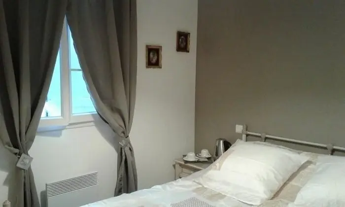 Tek Büyük Yataklı Oda, Sigara İçilmez (Chambre 2)