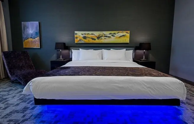 Çift ​​kişilik Deluxe King Bed