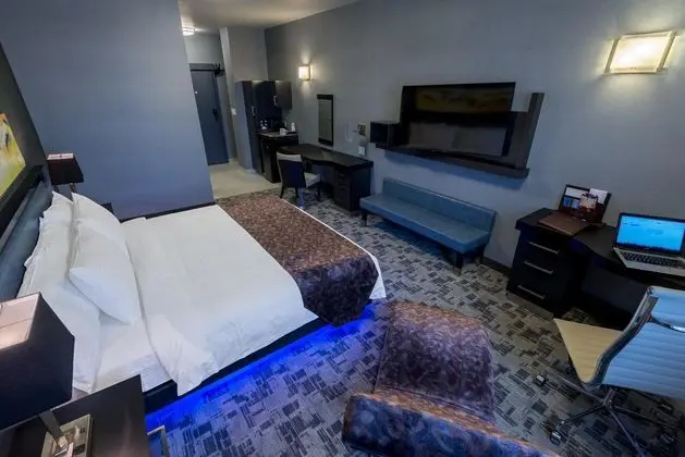 Çift ​​kişilik Deluxe King Bed