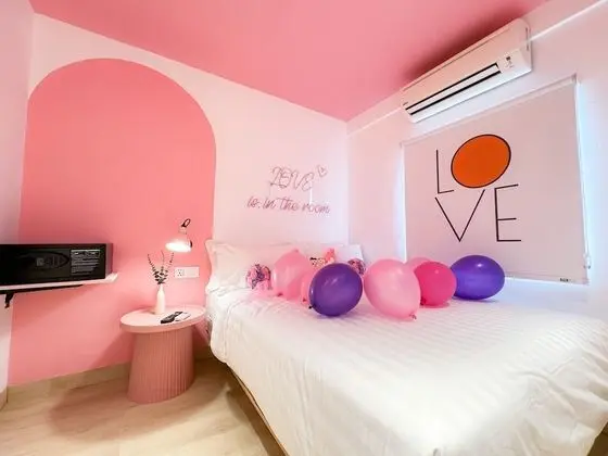 Romantic Tek Büyük Yataklı Oda