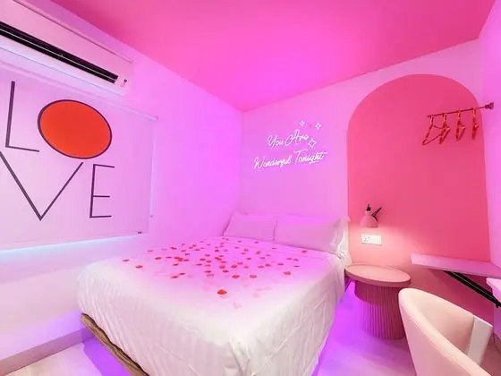 Romantic Tek Büyük Yataklı Oda