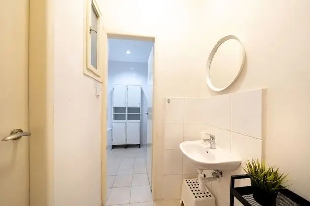 Economy Stüdyo, 1 Büyük (Queen) Boy Yatak, Ortak Banyo