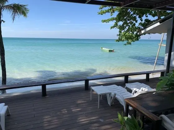 Family Beachfront (Sea Facing)