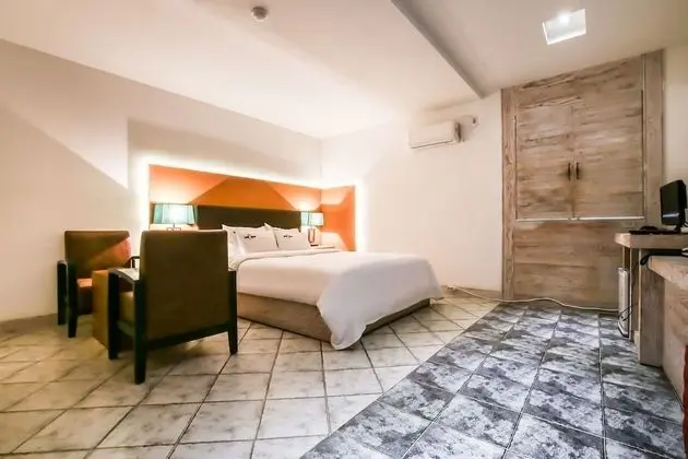 Premium Tek Büyük Yataklı Oda