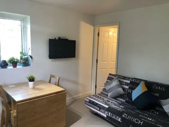 Apart Daire, Banyolu/Duşlu (Copthorne Mews Ub3 4bn   )