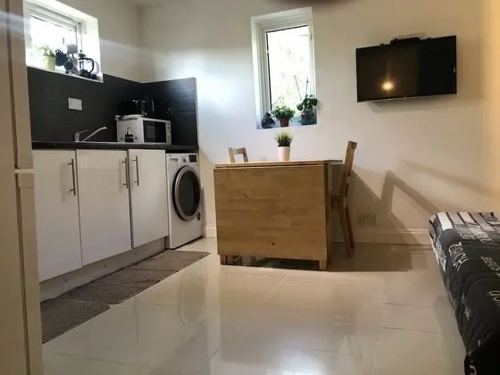 Apart Daire, Banyolu/Duşlu (Copthorne Mews Ub3 4bn   )