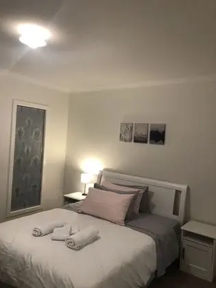 Tek Büyük Yataklı Oda (with Private Bathroom 8)