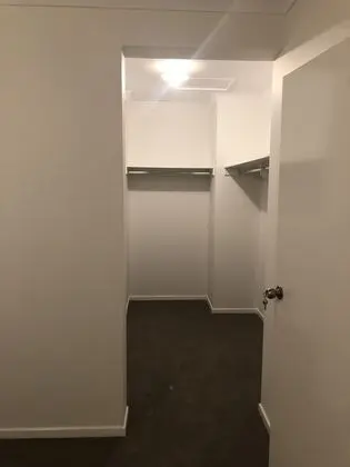 Tek Büyük Yataklı Oda (with Private Bathroom 8)