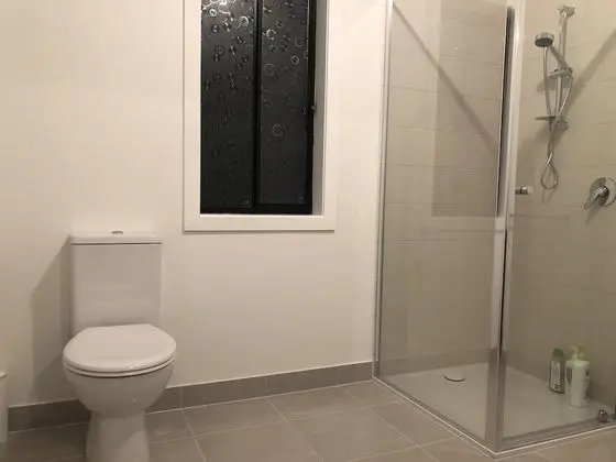 Tek Büyük Yataklı Oda (with Private Bathroom 8)