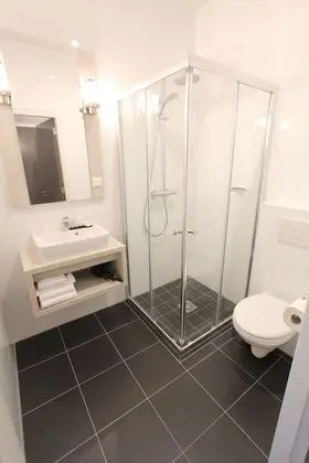 Üç Kişilik Oda, 3 Tek Kişilik Yatak