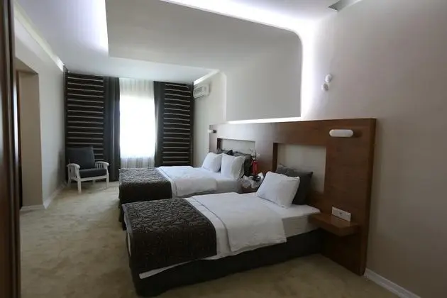 Aile Odası, Şehir veya Dağ Manzaralı