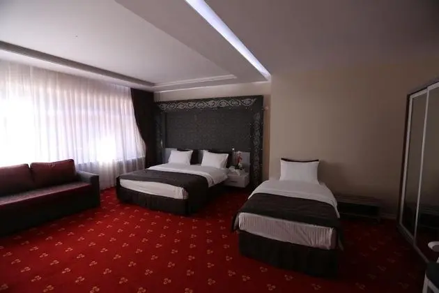 Aile Odası, Şehir veya Dağ Manzaralı