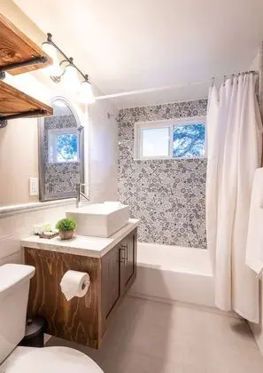 Deluxe Oda, 1 Büyük (Queen) Boy Yatak