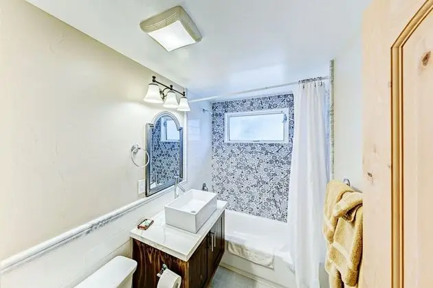 Deluxe Oda, 1 Büyük (Queen) Boy Yatak