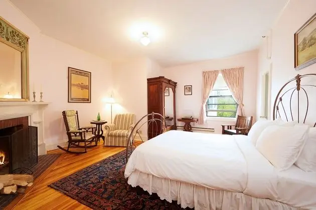 Classic Oda, Şömine, Dağ Manzaralı (Richmond)