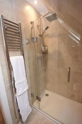 Deluxe Tek Büyük Yataklı Oda, Banyolu/Duşlu