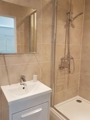 Tek Büyük Yataklı Oda, Banyolu/Duşlu