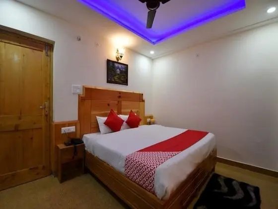 Deluxe Büyük Yataklı Tek Kişilik Oda, 1 Çift Kişilik Yatak, Özel Banyo, Dağ Manzaralı