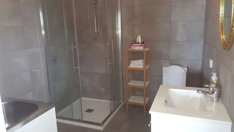 Exclusive Tek Büyük Yataklı Oda