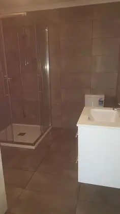 Exclusive Tek Büyük Yataklı Oda