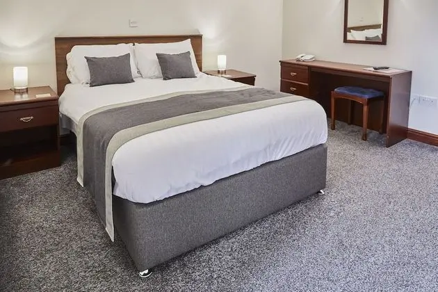 Tek Büyük Yataklı Oda, 1 Çift Kişilik Yatak