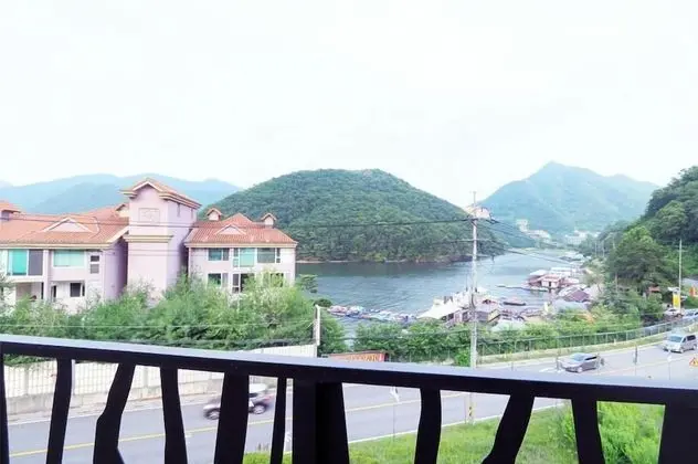 Tek Büyük Yataklı Oda (2F - Heineken)