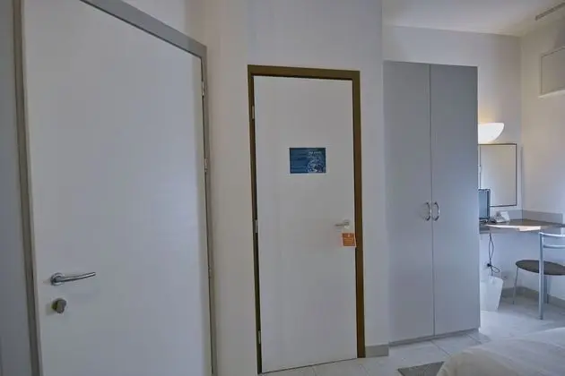 Economy Tek Büyük Yataklı Oda (lateral garden view)