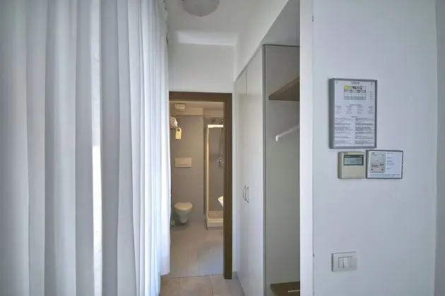 Economy Tek Büyük Yataklı Oda (lateral garden view)
