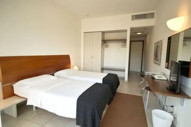 Standard Tek Büyük Yataklı Oda, Balkon, Deniz Manzaralı (frontal)