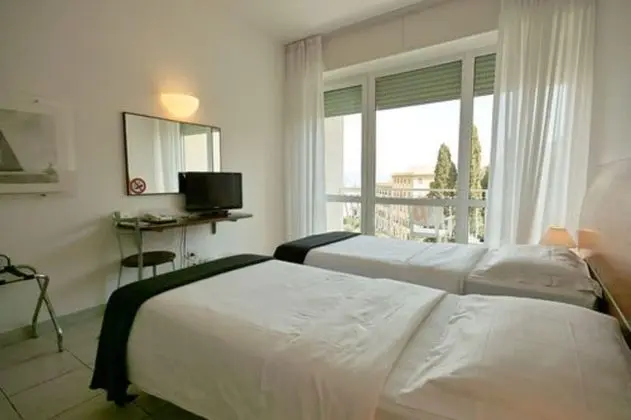 Standard Tek Büyük Yataklı Oda, Balkon, Deniz Manzaralı (frontal)