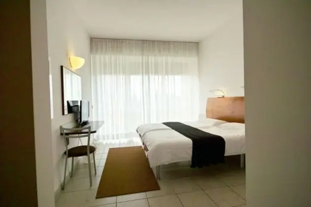 Standard Tek Büyük Yataklı Oda, Balkon, Deniz Manzaralı (frontal)