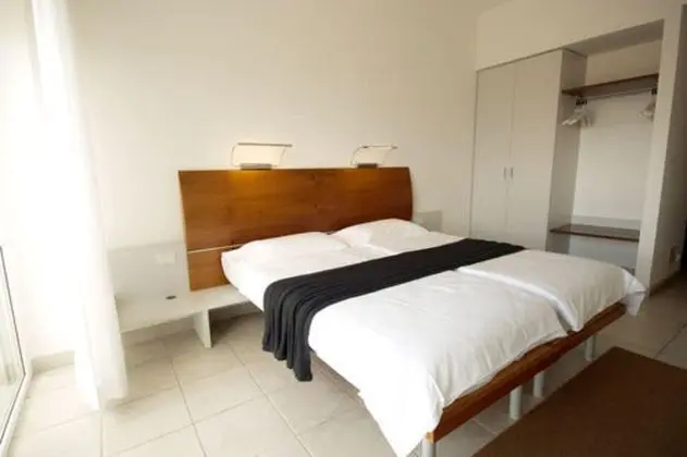 Standard Tek Büyük Yataklı Oda, Balkon, Deniz Manzaralı (frontal)