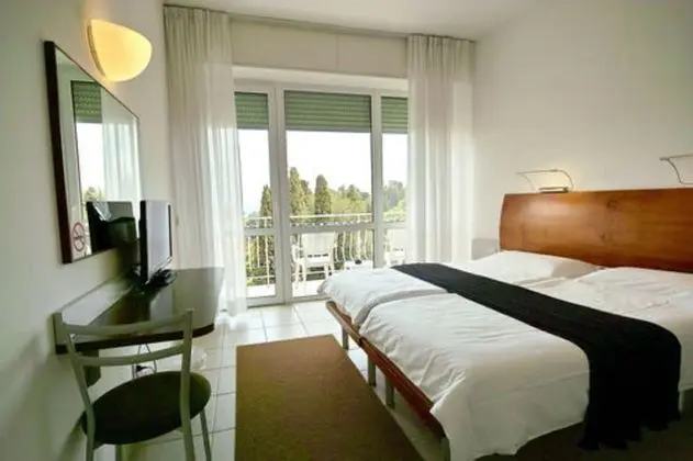 Standard Tek Büyük Yataklı Oda, Balkon, Deniz Manzaralı (frontal)