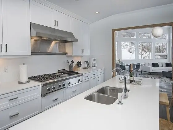 Ev (APRES Chalet)