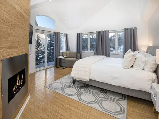 Ev (APRES Chalet)