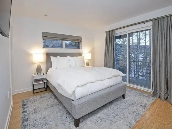 Ev (APRES Chalet)