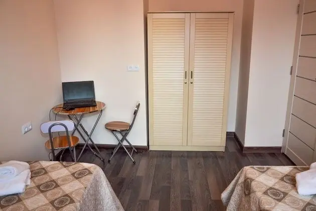 Standard Tek Büyük veya İki Ayrı Yataklı Oda, Ortak Banyo