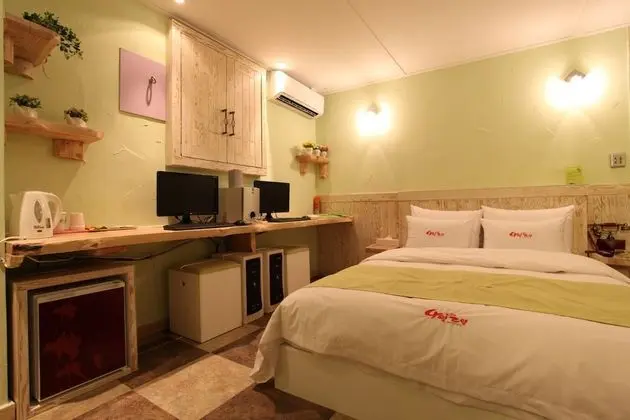 Deluxe Tek Büyük Yataklı Oda