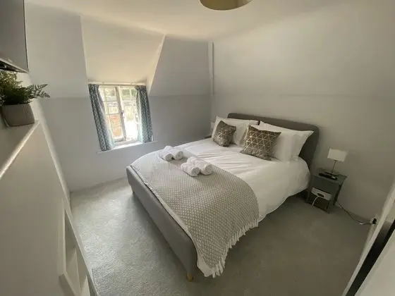 Luxury Kır Evi, Özel Banyo, Havuz Manzaralı (April Cottage)